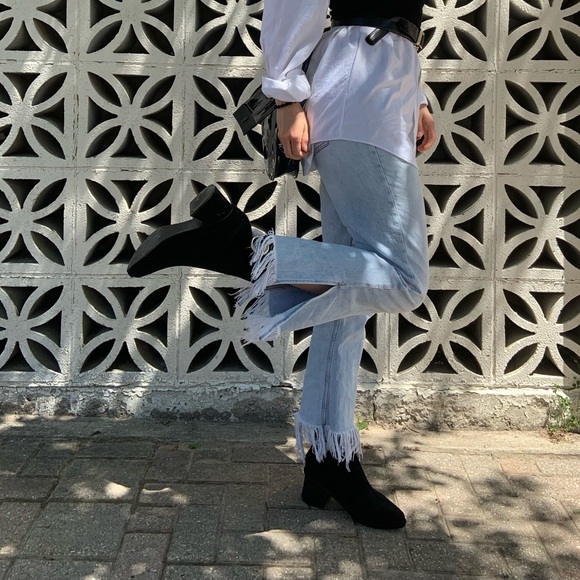 Zara basic straight leg fringe light wash jeans - 6 - Picture 8 of 8